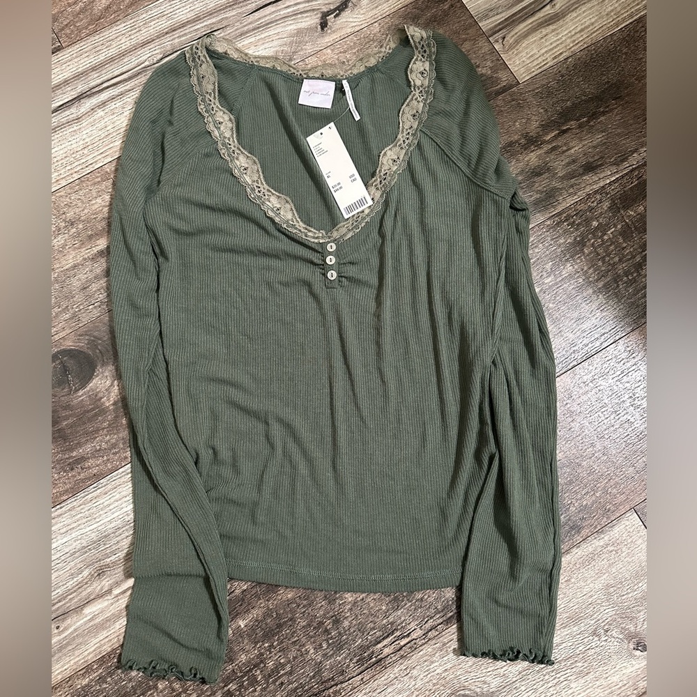 Urban Outfitters Lace-Trim Ribbed Long Sleeve — Size XL (NWT)